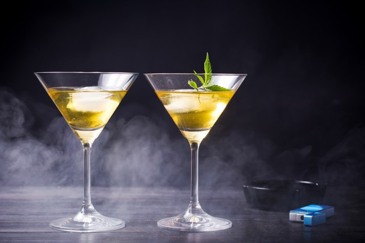 cannabis cocktails can-tinis