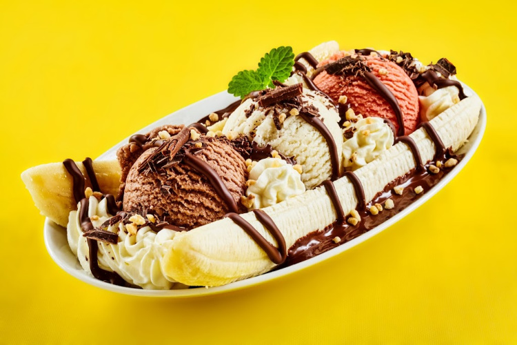 Eating while high banana split