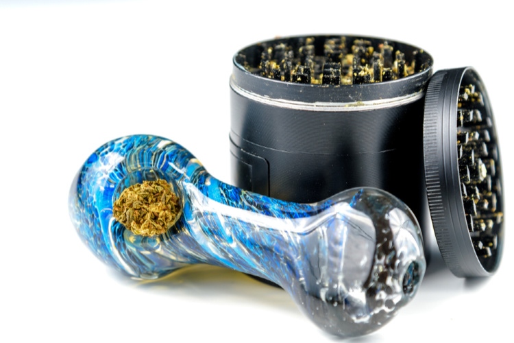 Use and Benefits of a Marijuana Grinder